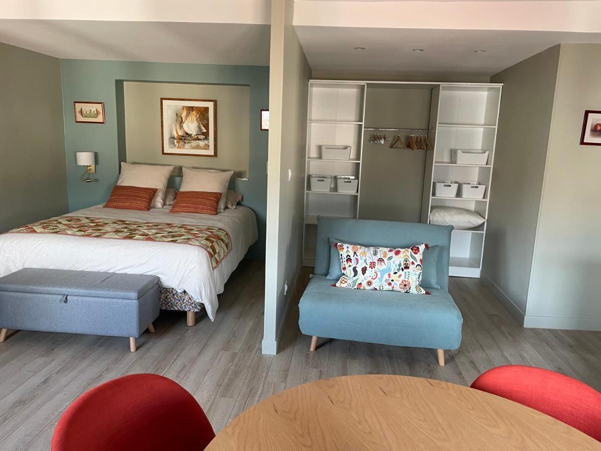 Au Coeur du Vieux Toulon: Renovated Calm Oasis with Elevator Apartment Exterior photo