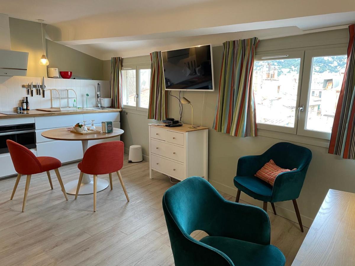 Au Coeur du Vieux Toulon: Renovated Calm Oasis with Elevator Apartment Exterior photo