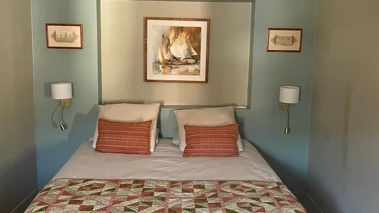 Au Coeur du Vieux Toulon: Renovated Calm Oasis with Elevator Apartment Exterior photo